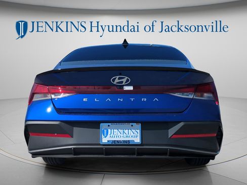 New 2025 Hyundai Elantra Sport FWD image 6