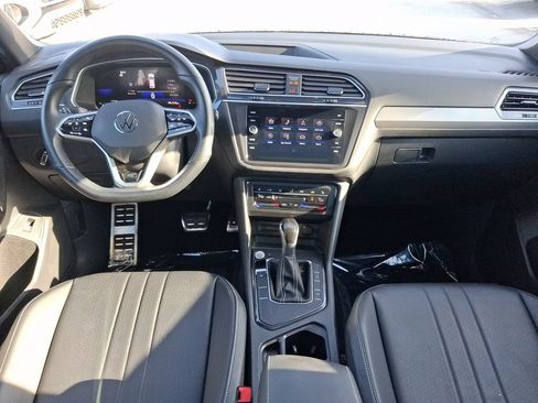 Used 2023 Volkswagen Tiguan SE R-Line FWD image 15