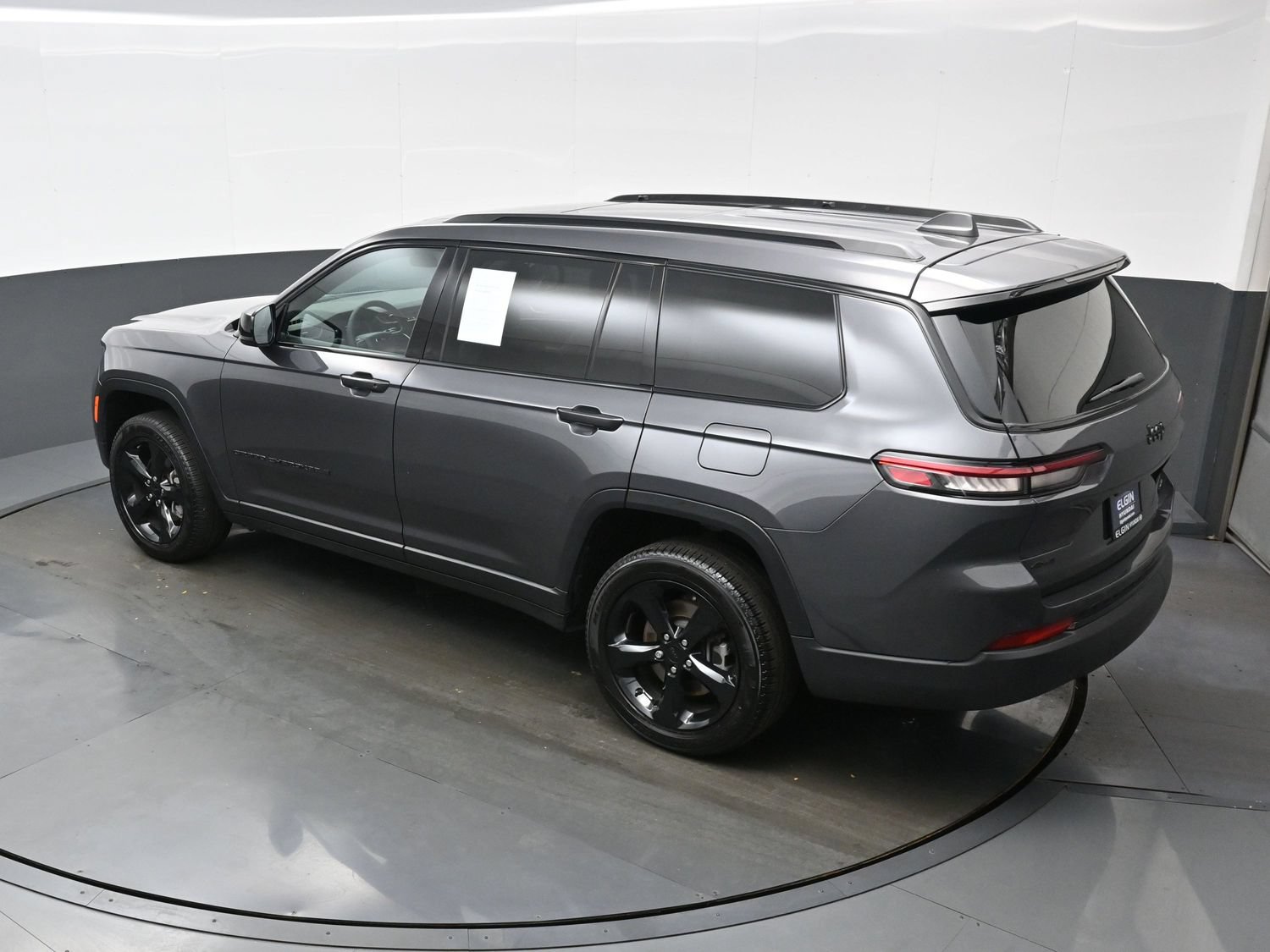 Used 2024 Jeep Grand Cherokee L Limited w/ Black Appearance Package AWD/4WD image 37