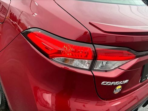Used 2025 Toyota Corolla SE w/ Convenience Package FWD image 32