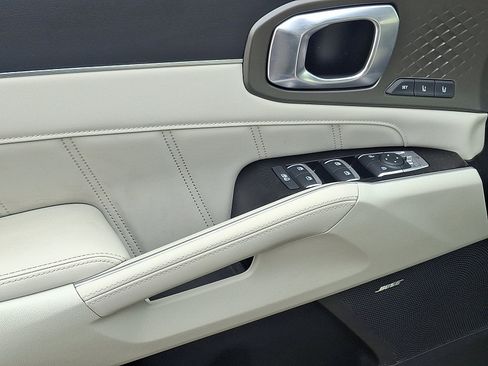 Certified 2025 Kia Sorento SX Prestige image 12
