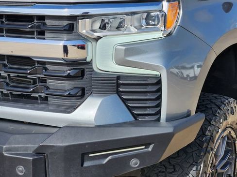 Used 2023 Chevrolet Silverado 1500 LT AWD/4WD image 17