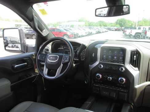 Used 2023 GMC Sierra 2500 SLT w/ SLT Premium Package AWD/4WD image 28
