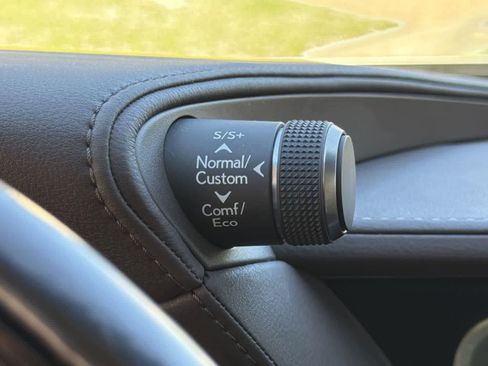 Used 2019 Lexus LS 500 image 21