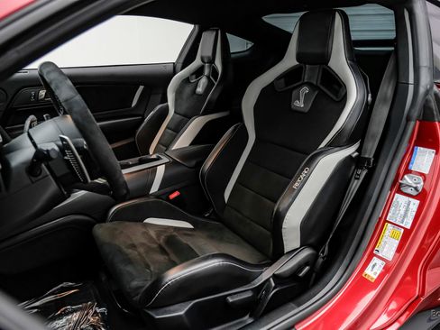 Used 2020 Ford Mustang Shelby GT500 w/ Carbon Fiber Track Pack RWD image 50