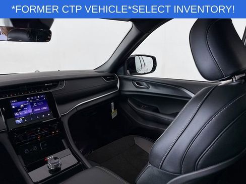 New 2025 Jeep Grand Cherokee L Altitude image 23