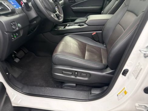 Used 2024 Honda Passport Black Edition image 10