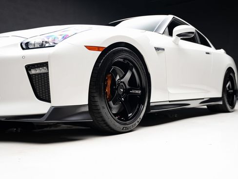 Used 2019 Nissan GT-R Premium AWD/4WD image 78