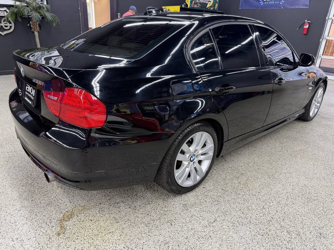 Used 2011 BMW 335i xDrive Sedan AWD/4WD image 5