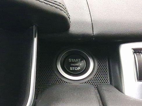Used 2018 Land Rover Range Rover Sport HSE Dynamic image 25