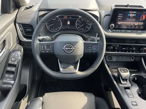 Used 2026 Nissan Rogue Dark Armor FWD image 18