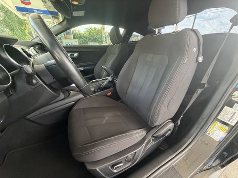 Used 2019 Ford Mustang GT RWD image 5