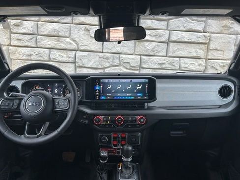 Certified 2025 Jeep Wrangler Willys image 10