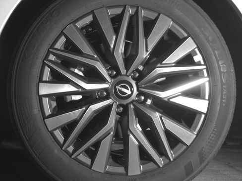Used 2025 Nissan Altima 2.5 SV FWD image 12