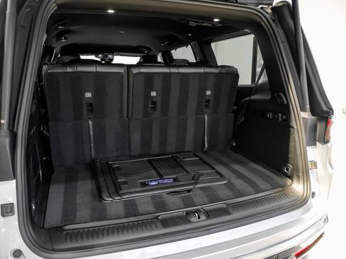 Used 2023 Jeep Wagoneer Series II image 48