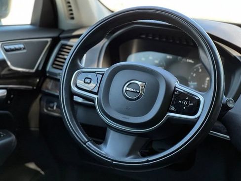 Used 2018 Volvo XC90 T6 Momentum w/ Momentum Plus Package AWD/4WD image 31
