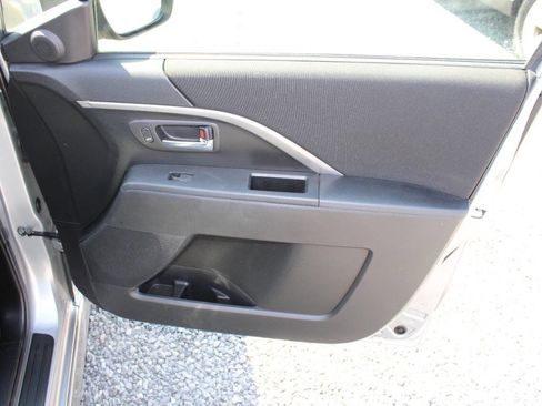 Used 2012 MAZDA MAZDA5 Touring w/ Moonroof & Audio Pkg image 21