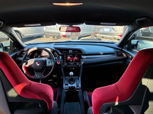 Used 2018 Honda Civic Type R image 18