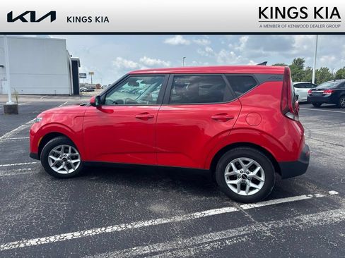 Used 2020 Kia Soul S FWD image 15