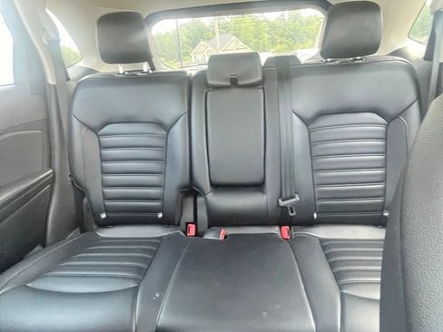 Used 2022 Ford Edge SEL AWD/4WD image 12