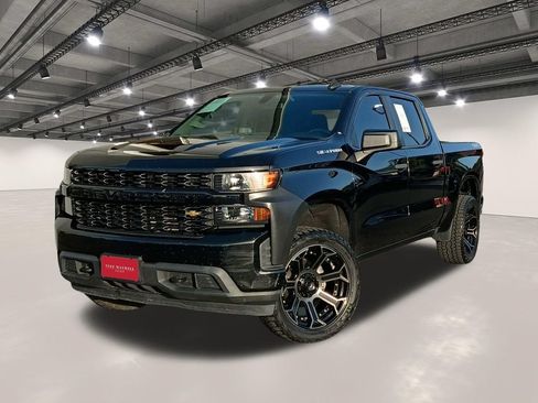 Used 2021 Chevrolet Silverado 1500 Custom AWD/4WD image 1