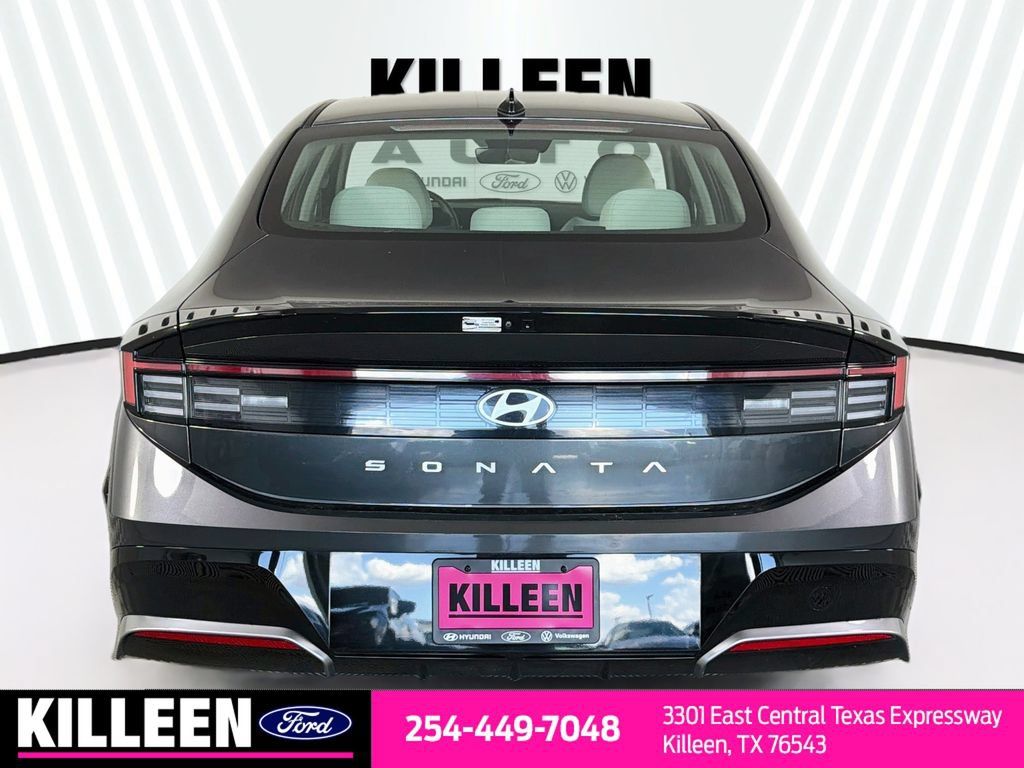 Used 2025 Hyundai Sonata SEL FWD image 8