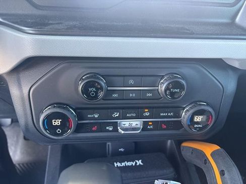 Used 2023 Ford Bronco Badlands w/ Sasquatch Package image 6