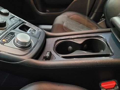 Used 2015 Chrysler 200 S AWD/4WD image 26