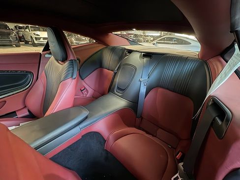 Used 2017 Aston Martin DB11 V12 RWD image 18