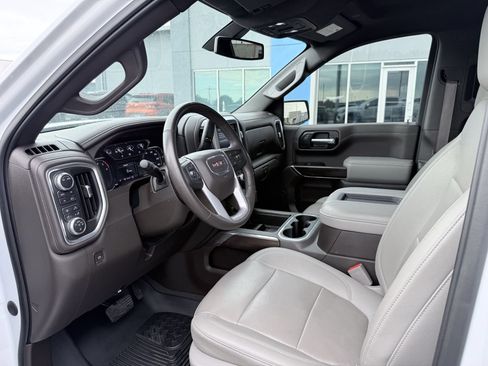 Used 2022 GMC Sierra 1500 SLT w/ SLT Premium Package AWD/4WD image 9