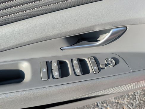 Certified 2025 Hyundai Elantra Sport FWD image 32