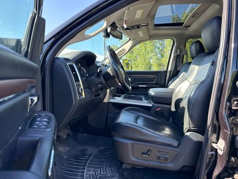 Used 2015 RAM 1500 Laramie w/ Convenience Group AWD/4WD image 9