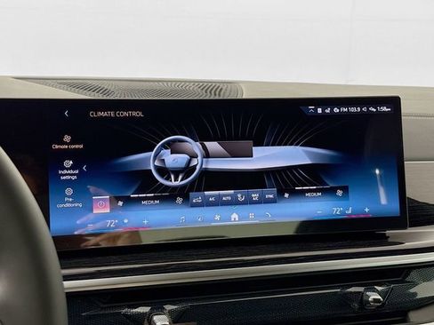 New 2026 BMW X6 xDrive40i w/ Climate Comfort Package image 16