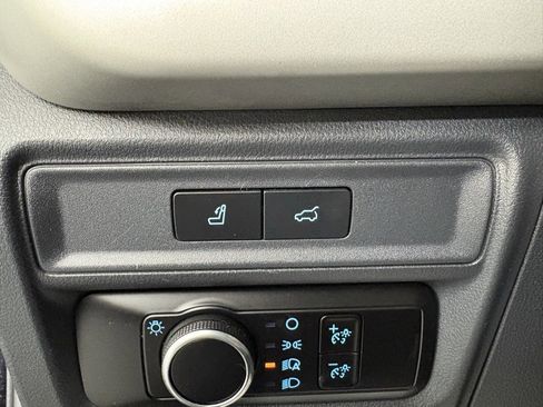 Used 2023 Ford Expedition Max XLT image 17