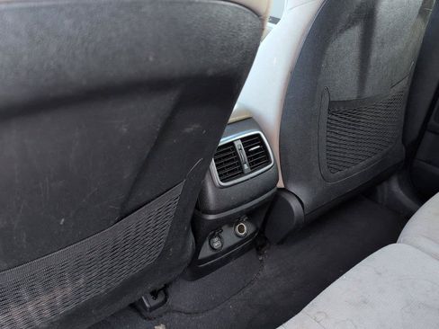 Used 2019 Kia Sorento FWD image 30