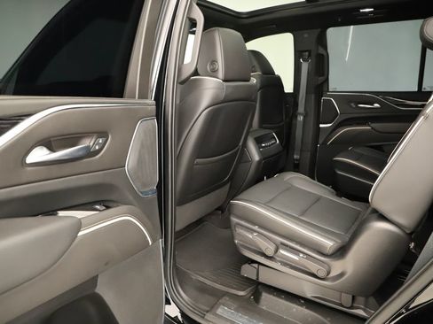 Used 2022 Cadillac Escalade Sport w/ LPO, ONYX Package AWD/4WD image 28