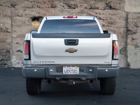 Used 2010 Chevrolet Silverado 1500 LTZ w/ Max Trailering Pack AWD/4WD image 7