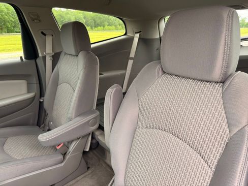 Used 2011 Chevrolet Traverse LT w/ LPO, 'HIT The Road' Package AWD/4WD image 24