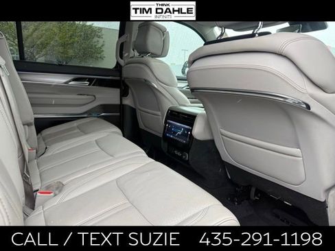 Used 2023 Jeep Grand Wagoneer L 4WD w/ Flexible Seating Group image 17