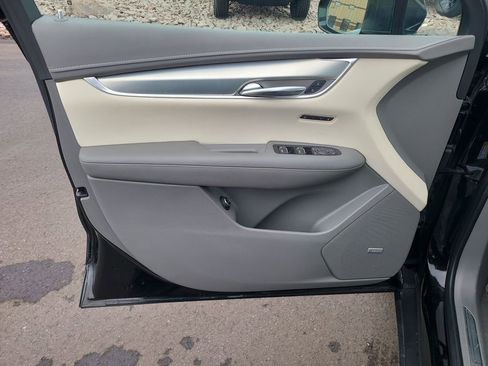 Used 2022 Cadillac XT5 Premium Luxury image 19