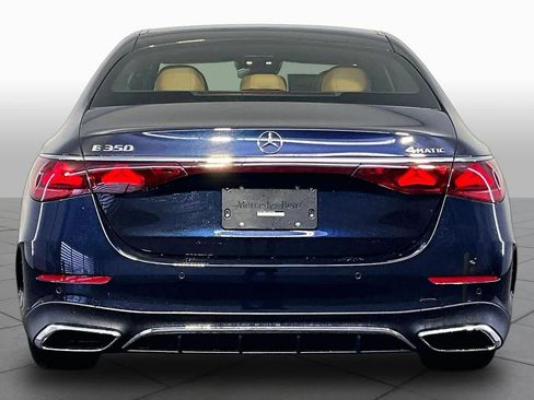 New 2026 Mercedes-Benz E 350 4MATIC Sedan image 4