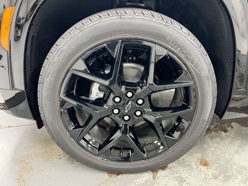 New 2026 Chevrolet Traverse RS w/ LPO, Floor Liner Package AWD/4WD image 29