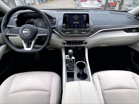 Certified 2023 Nissan Altima 2.5 SV image 15