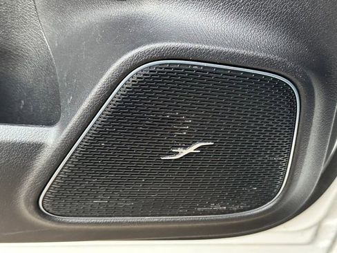 Used 2021 Mercedes-Benz GLB 250 4MATIC image 8