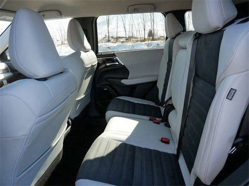 New 2026 Mitsubishi Outlander SE AWD/4WD image 5