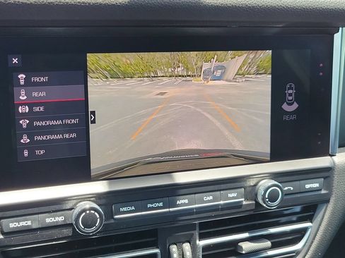 Used 2021 Porsche Macan AWD/4WD image 34