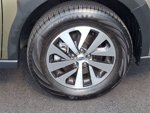 Certified 2025 Subaru Outback Premium image 8