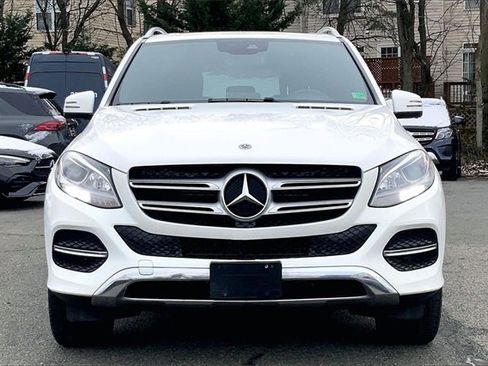 Used 2018 Mercedes-Benz GLE 350 4MATIC image 2