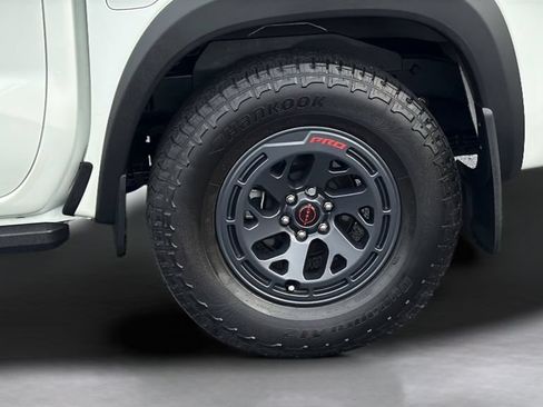 Used 2025 Nissan Frontier Pro-X w/ Pro Convenience Package RWD image 17