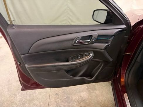 Used 2015 Chevrolet Malibu LTZ FWD image 23